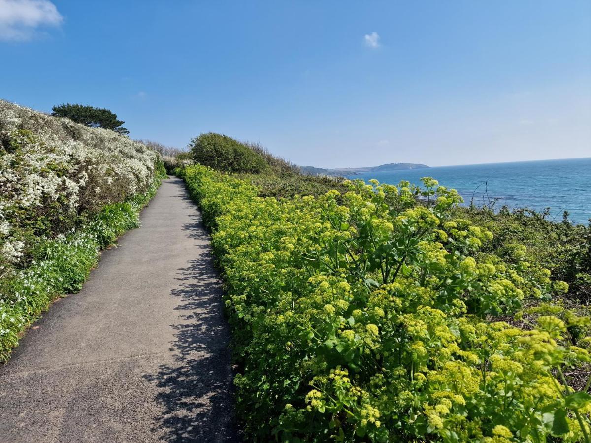Blue Hills Luxury Apartment, Bay Front With Parking ファルマス エクステリア 写真